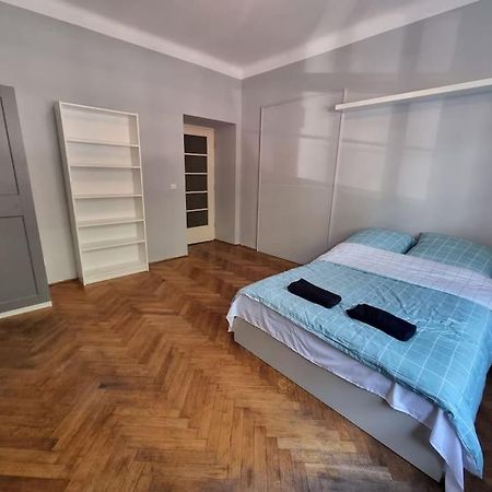 Fantastic Krk - Kr6 Room F Краков Экстерьер фото